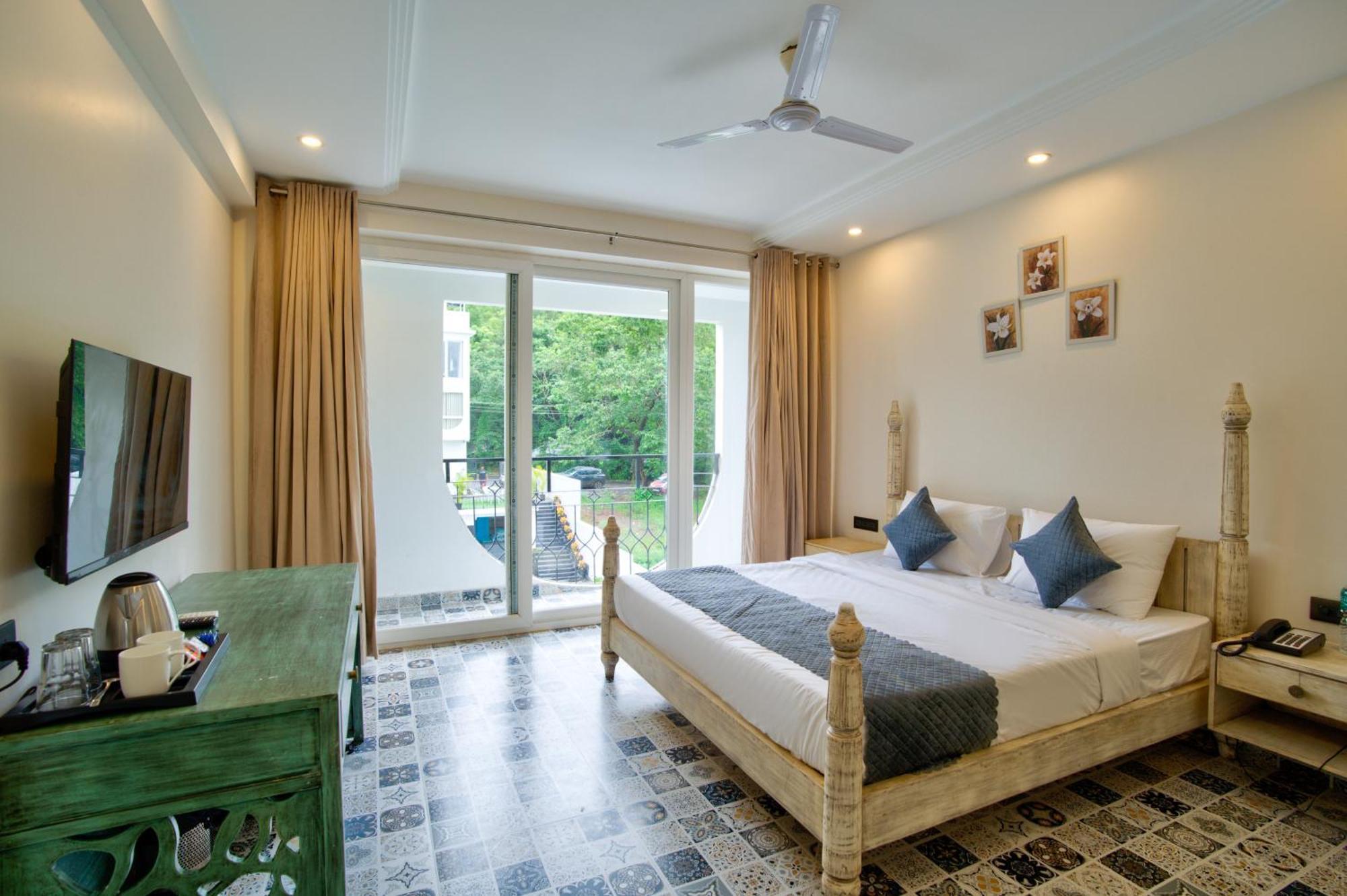 Hotel Goa Courtyard By The Porto Arpora Baga Exterior foto