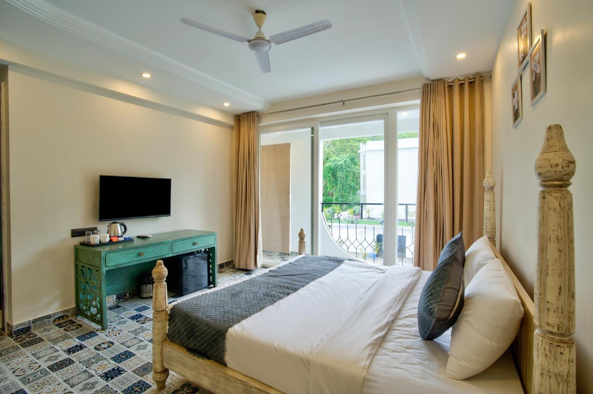Hotel Goa Courtyard By The Porto Arpora Baga Exterior foto