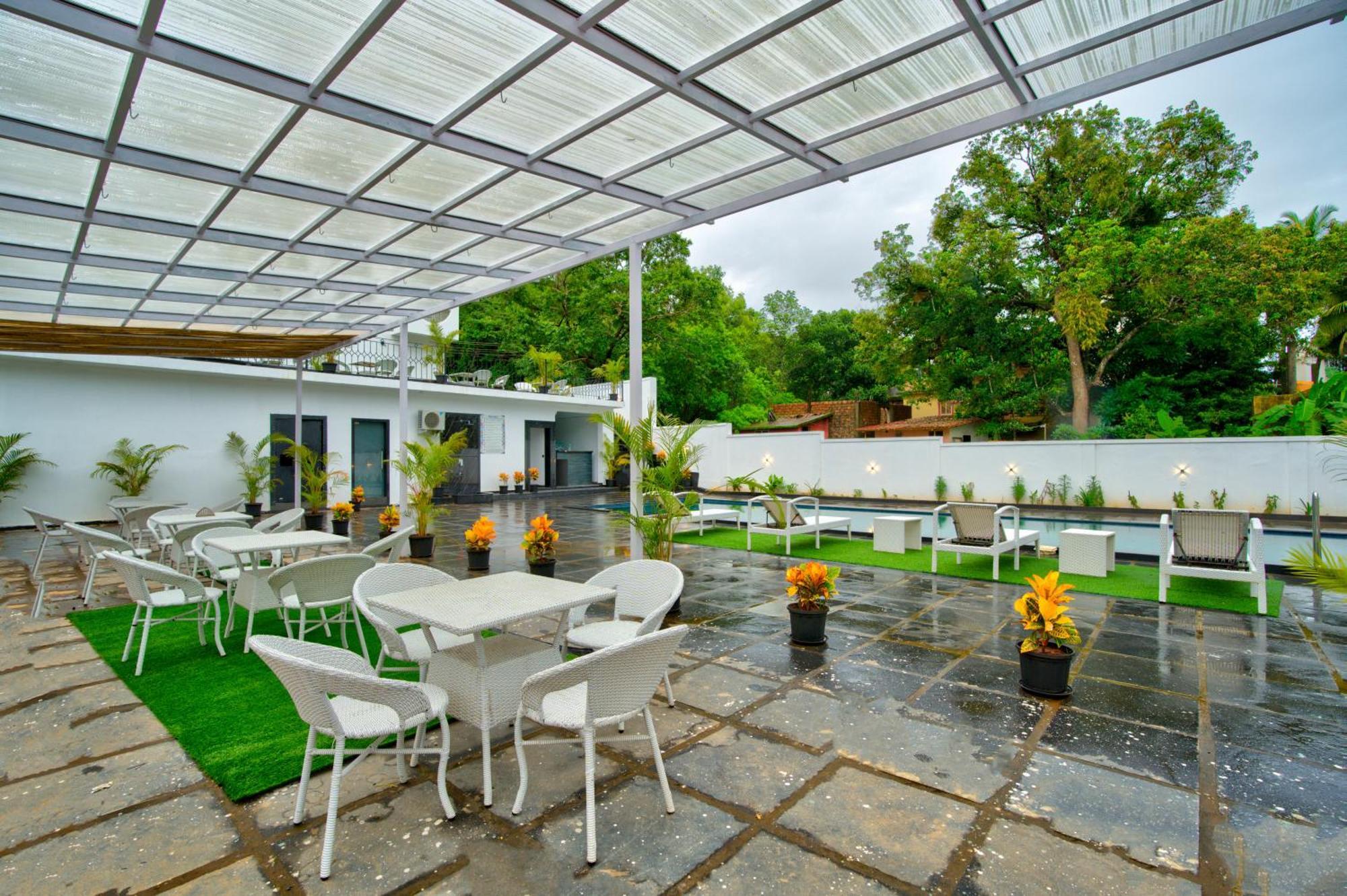Hotel Goa Courtyard By The Porto Arpora Baga Exterior foto