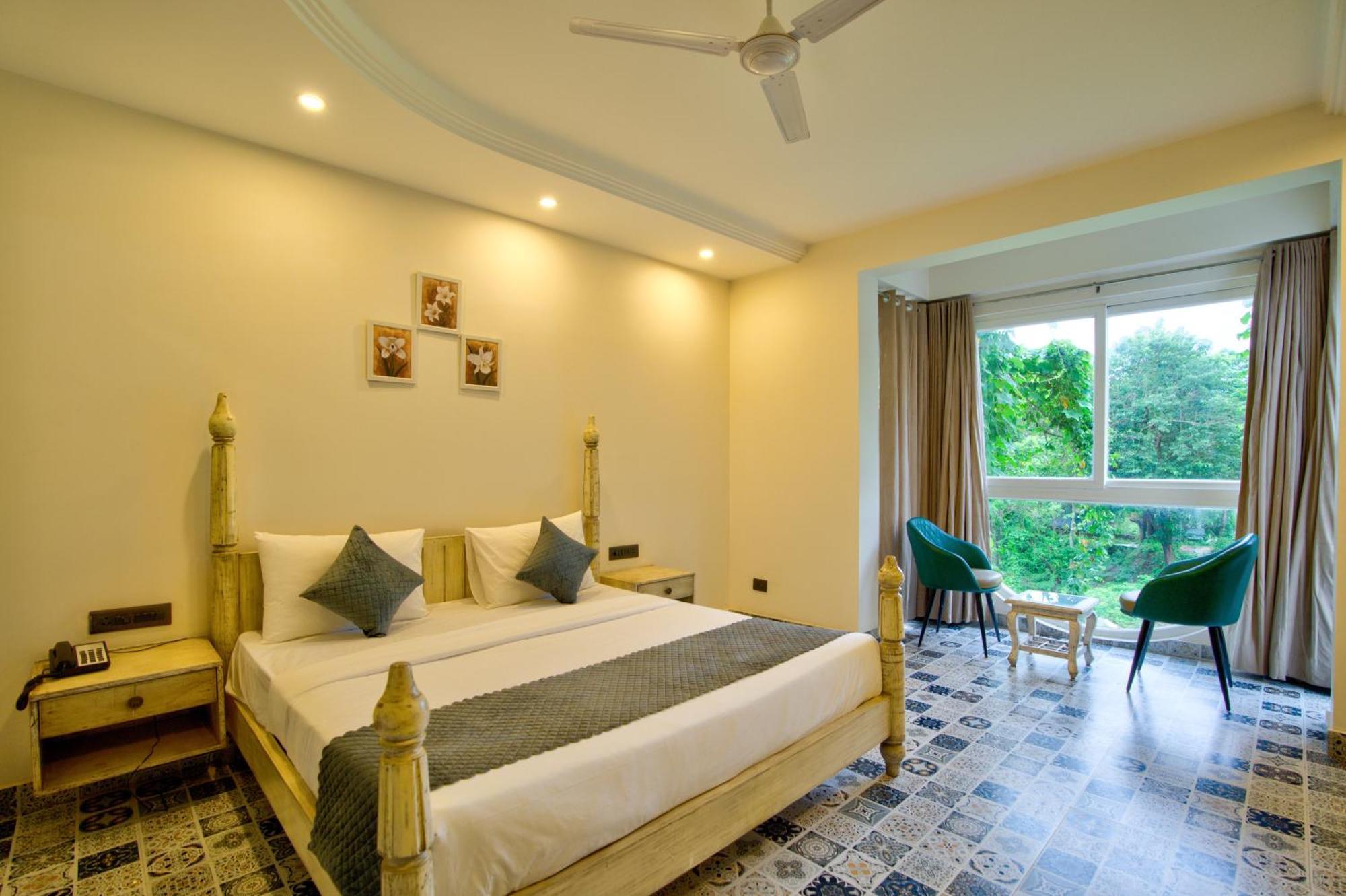 Hotel Goa Courtyard By The Porto Arpora Baga Exterior foto