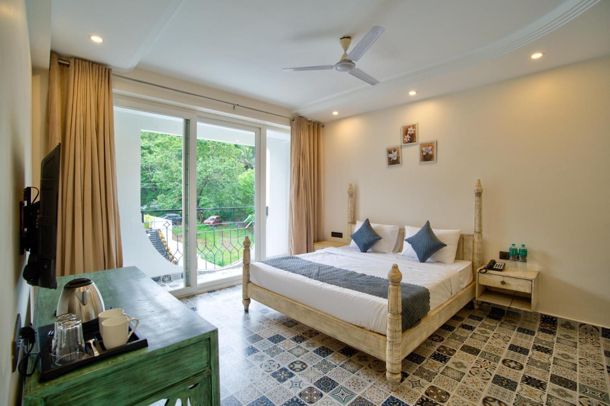 Hotel Goa Courtyard By The Porto Arpora Baga Exterior foto